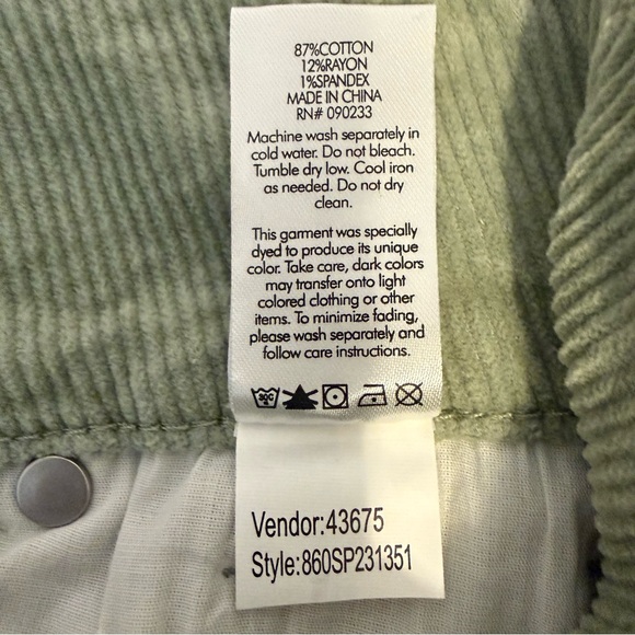 PacSun NWT Pistachio Green Corduroy Low Rise Bootcut Pants —Size 26 - Picture 11 of 11